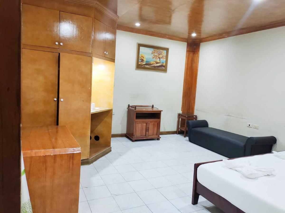 Parkview Hotel Cagayan de Oro Buitenkant foto
